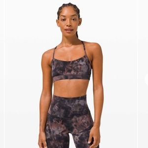 Lululemon flow y nulu bra